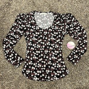 Full Circle Trends long-sleeved floral top